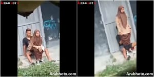 اندرايدج محجبه صاحبها يقلعها يحطها علي زبره و يدقها نيك جارتهم تصورهم و تفضحهم